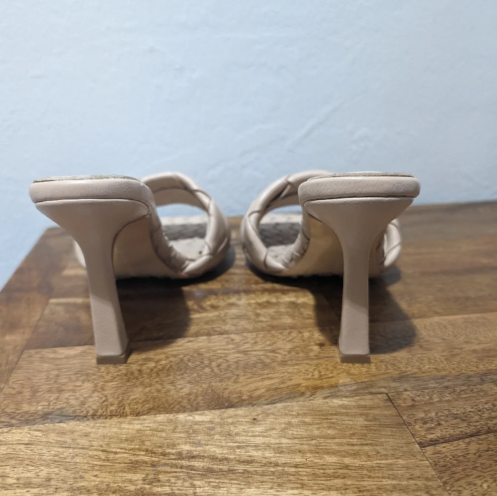 Bottega Veneta Libo Leather square  toe heel‎ sandals women's size 39 tan